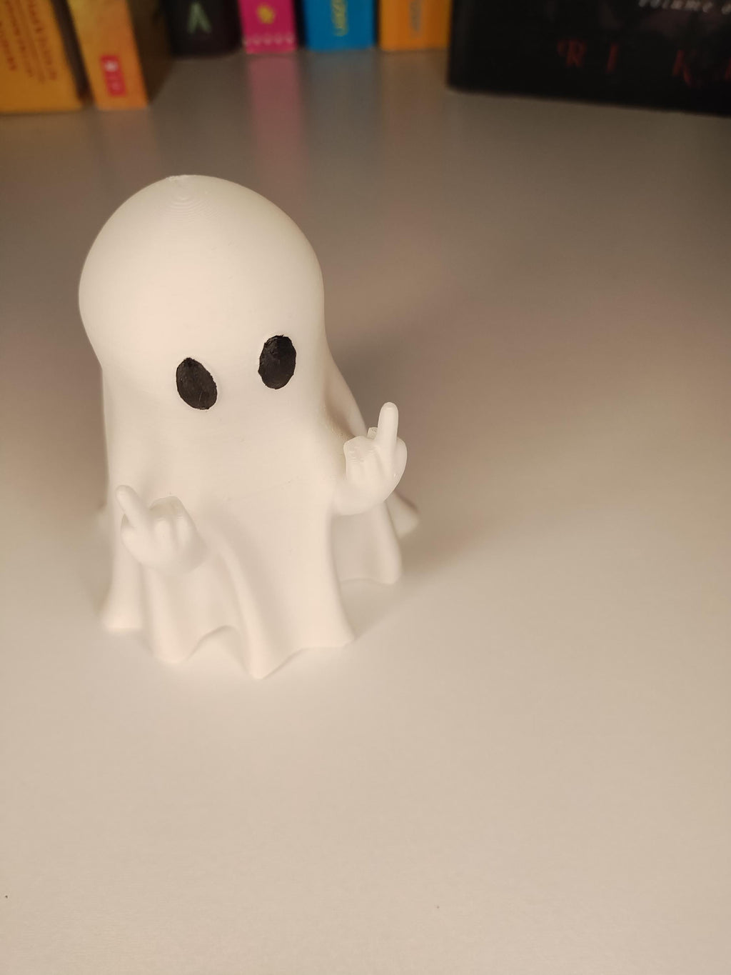 3D Printed Ghost Figurine – Middle Finger Hands, Novelty Gift, Funny Desk Decor